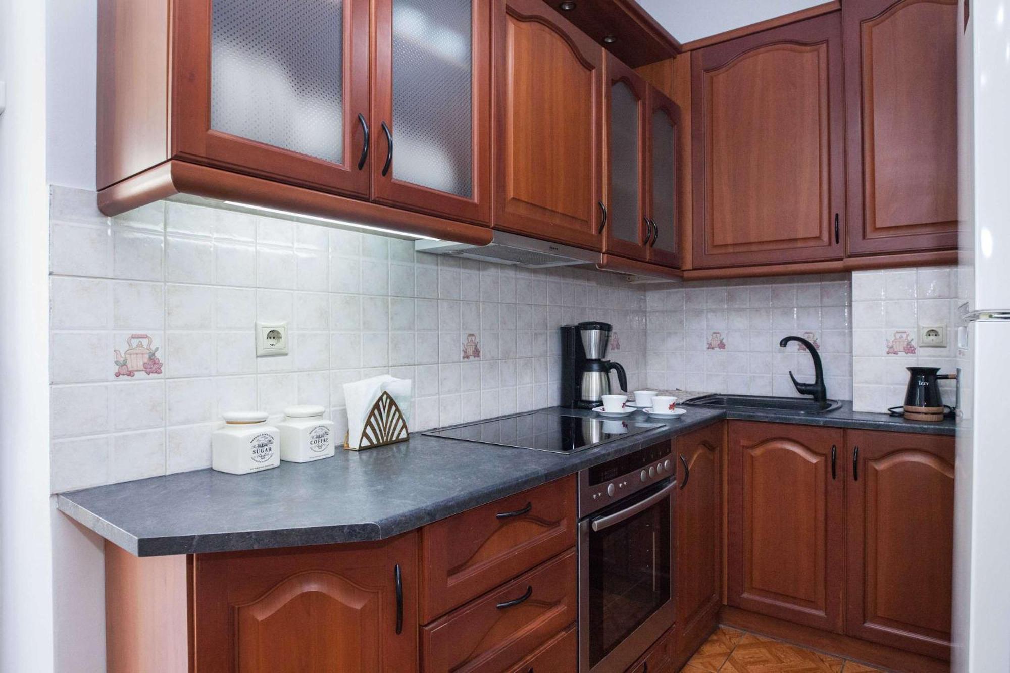 Central 2 Bd Apt With Balcony By Monastiraki Athen Eksteriør billede