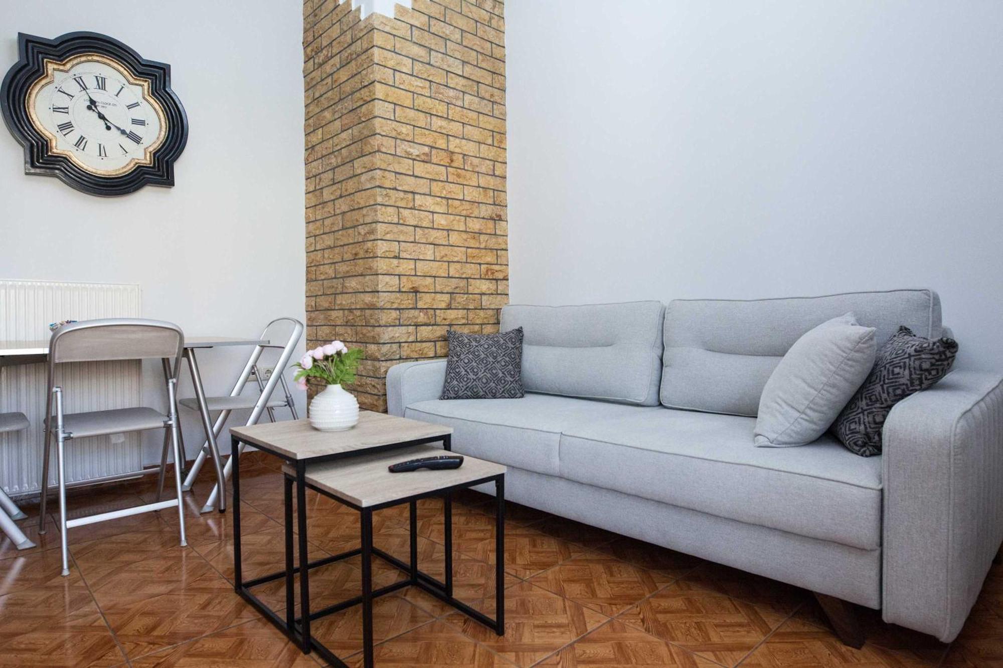 Central 2 Bd Apt With Balcony By Monastiraki Athen Eksteriør billede